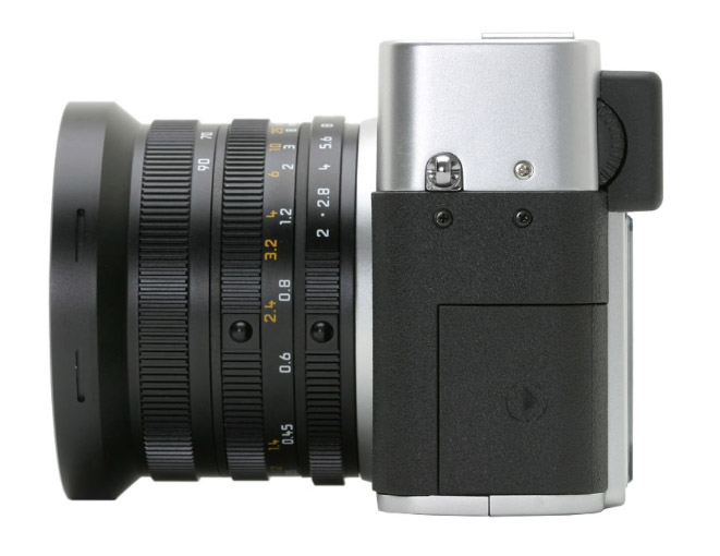 Lot 429 - A Leica Digilux 2 Compact Camera
